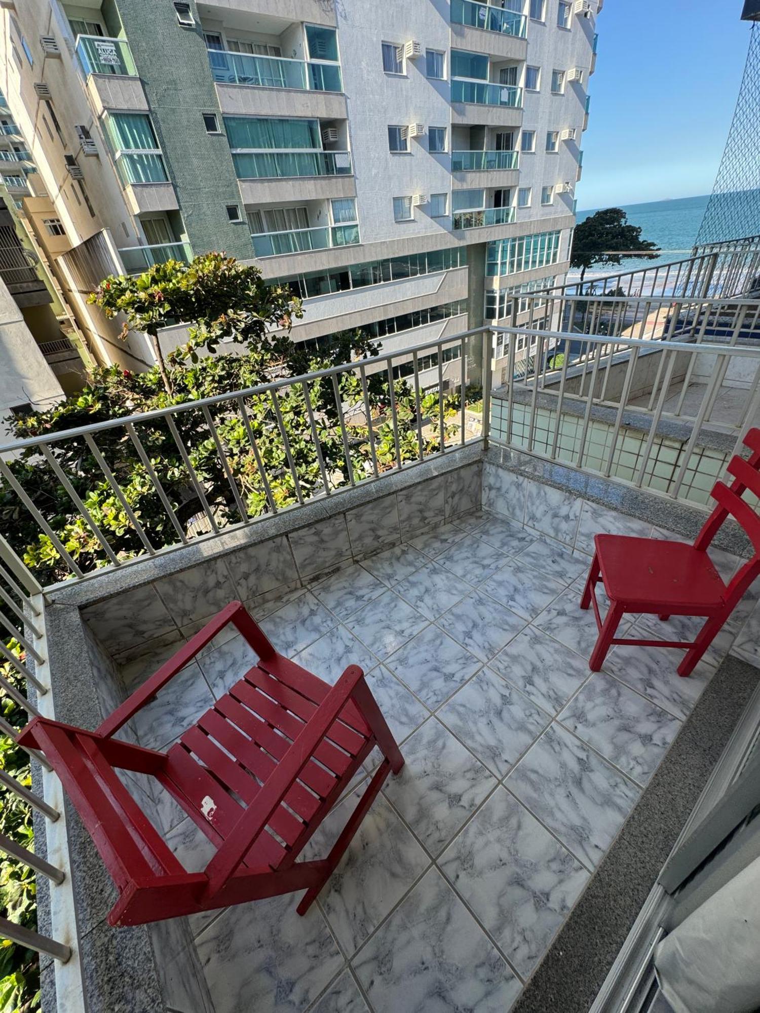 Apartamento Vista Mar 209 - 2 Quartos - Praia Do Morro - Predio Frente Mar - Varanda Com Vista Mar - Elevador - Atravessou A Avenida, Ja Esta Na Praia - Com Garagem - Internet Guarapari Exterior foto